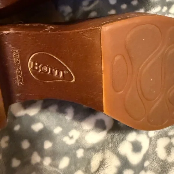 Born Hailey Platform Ankle Boots Like New - Picture 11 of 11